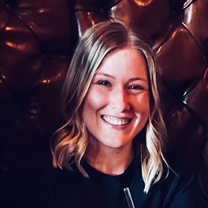 Meet your Posher, Kira